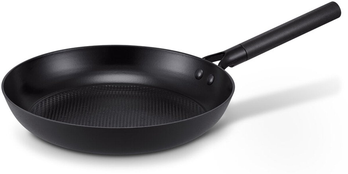 Brabantia patron koekenpan - ø 28cm -duurzame pan met luxe design handgreep - 100% pfas vrij - keramische antiaanbaklaag - inductie koekenpan - zwart