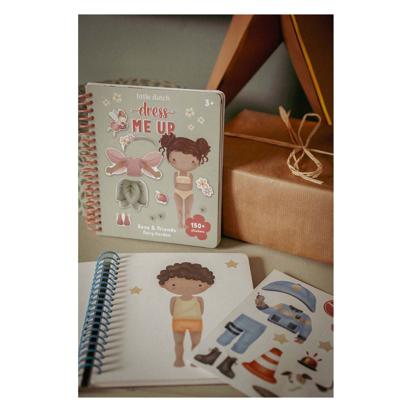 Little Dutch dress up stickerboek jim forest friends