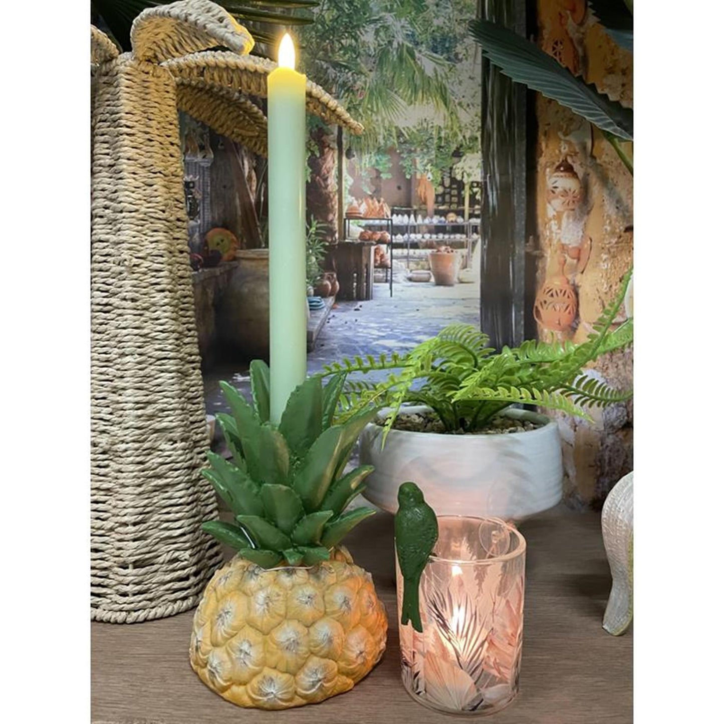 CosyDecor Kandelaar ananas polystone 12x12x18cm