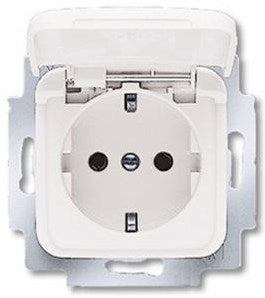 Busch Jaeger Bush jaeger stopcontact ra enkel wit busch j. m klapdeksel 4691825