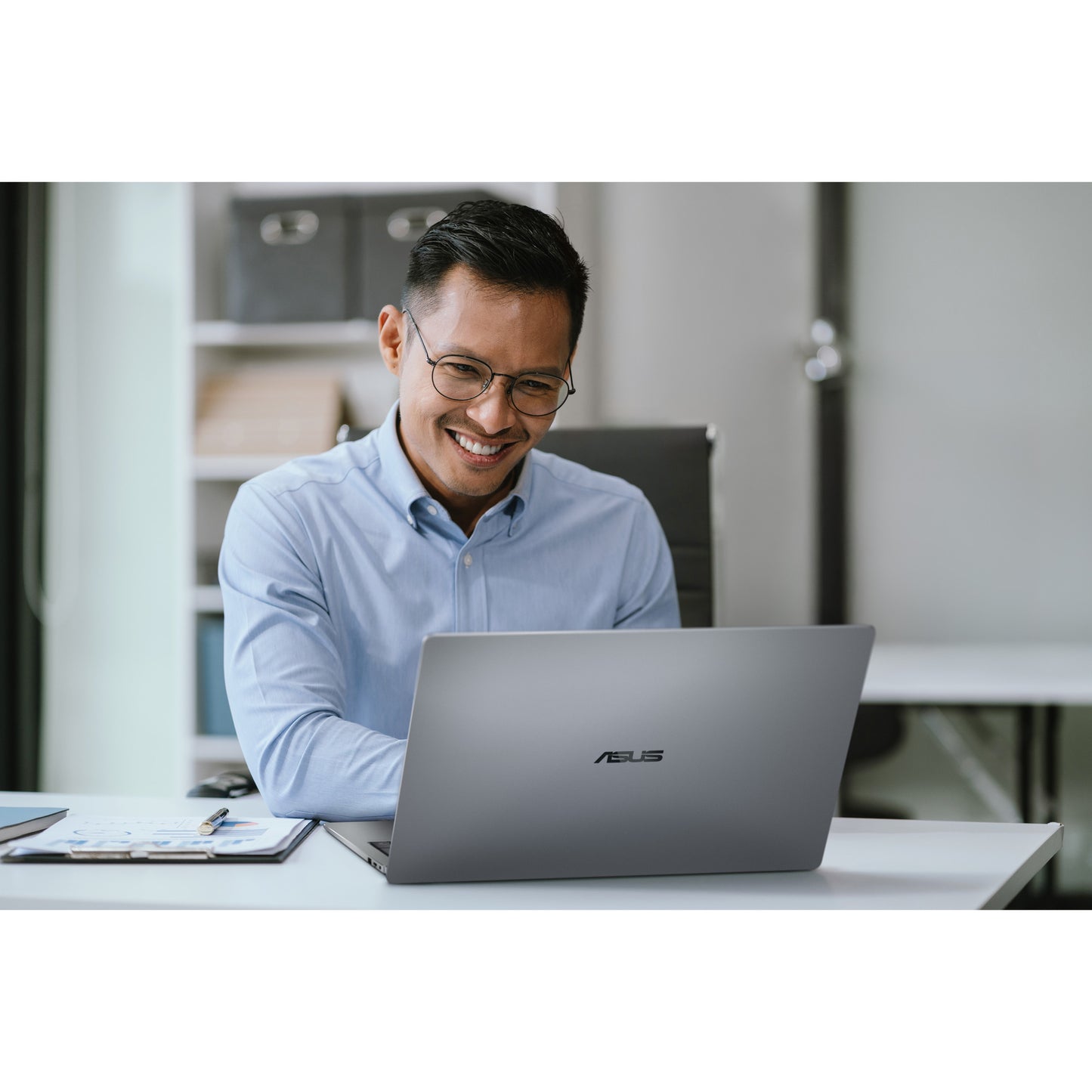 ASUS expertbook p5 pm5606cga-pl0034x 16 copilot+ laptop (grijs | ryzen ai 7 445 | radeon 840m | 32 gb | 1 tb ssd)
