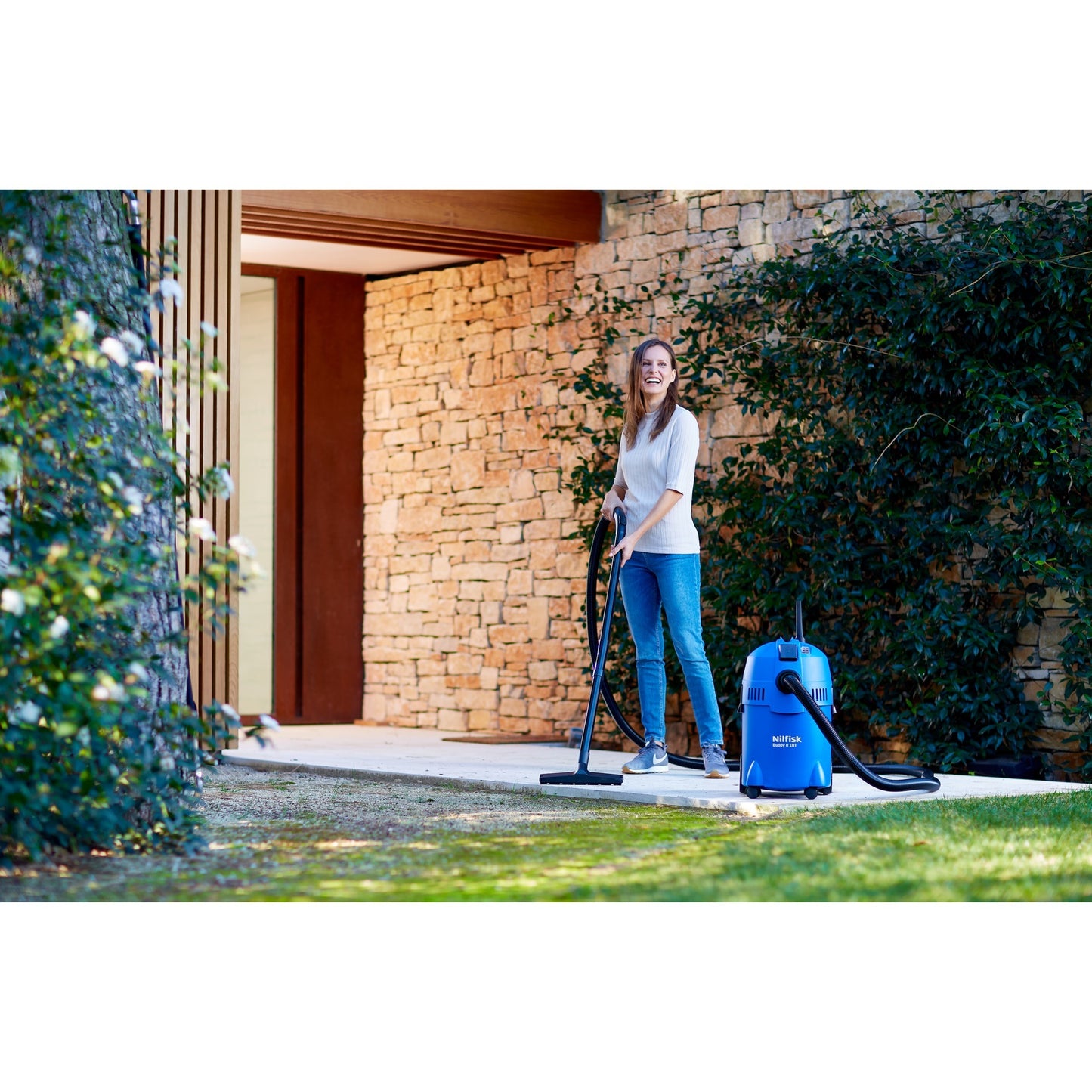 Nilfisk buddy ii 18 t nat- en droogzuiger (blauw zwart)
