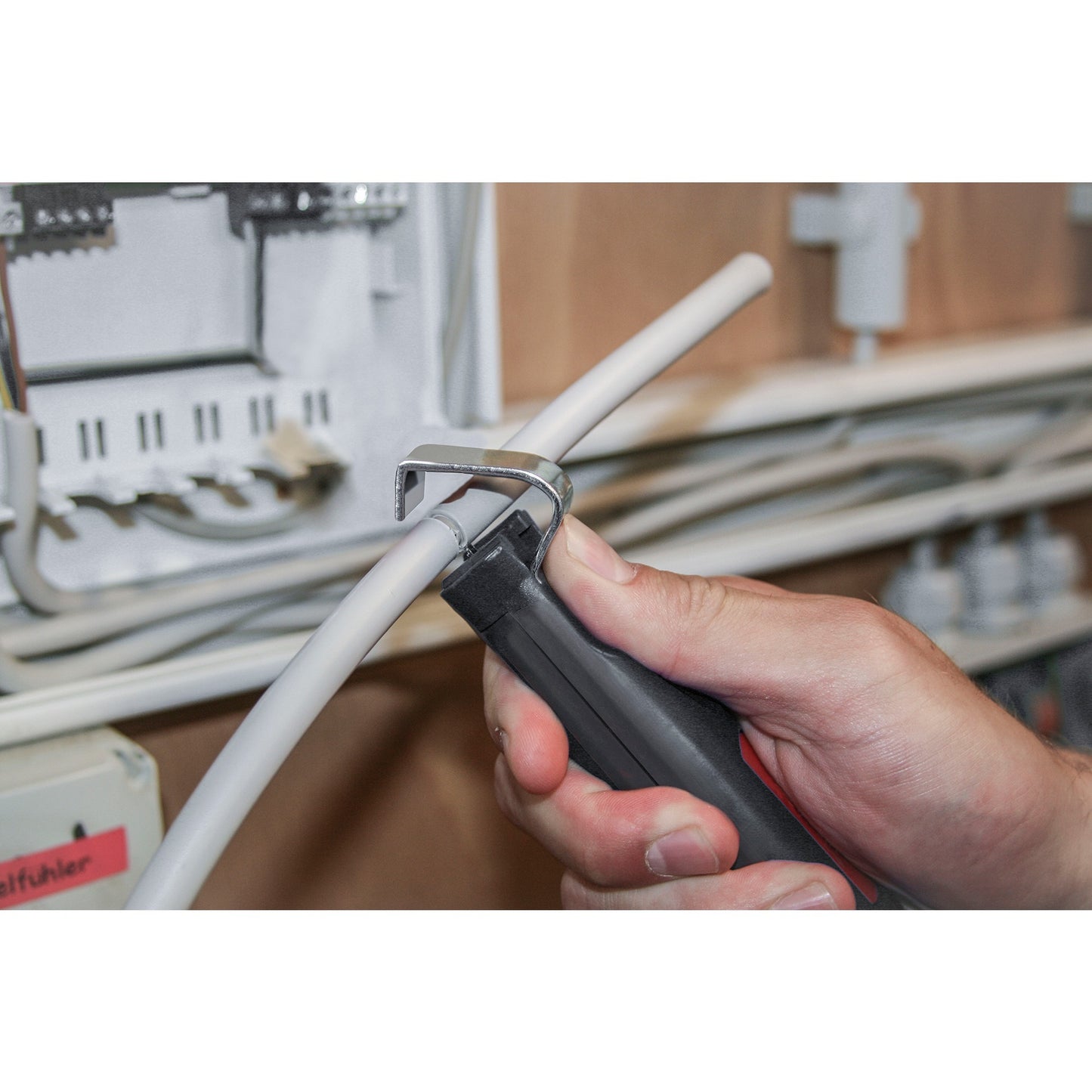 Wiha ontmantelingsgereedschap met zelfdraaiend sleepmes kabelstrip- ontmantelingsgereedschap (zwart rood, voor ronde kabel)