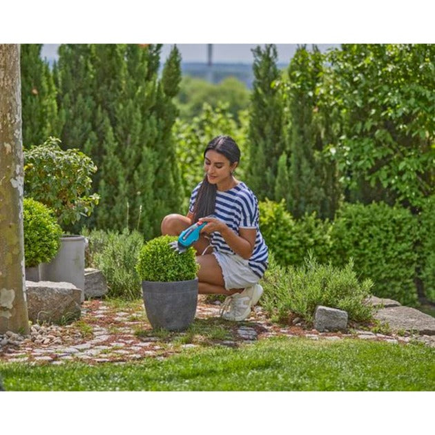 GARDENA accu gras- buxusschaar classiccut li grasschaar (turquoise zwart, incl. li-ion-accu 2,5ah)