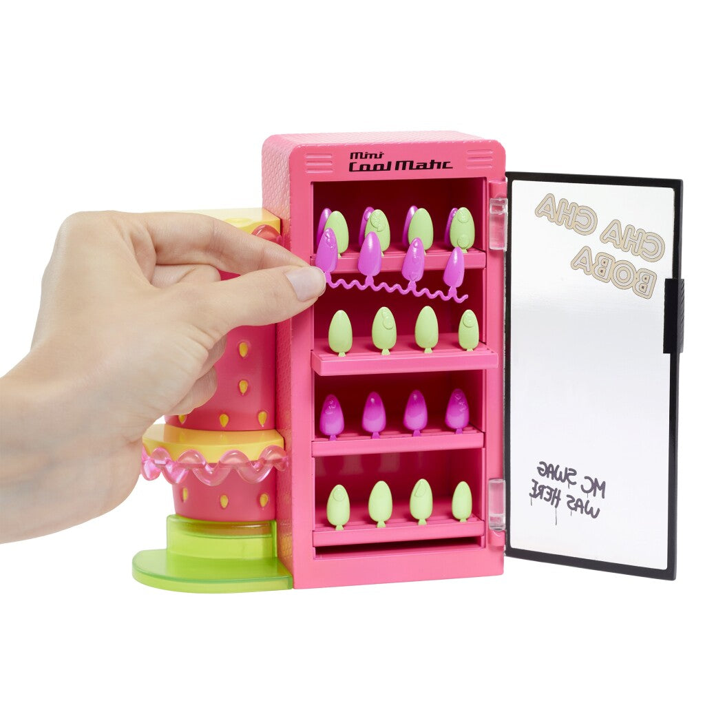 L.O.L. Surprise o.m.g. sweet nails pinky pops fruit shop