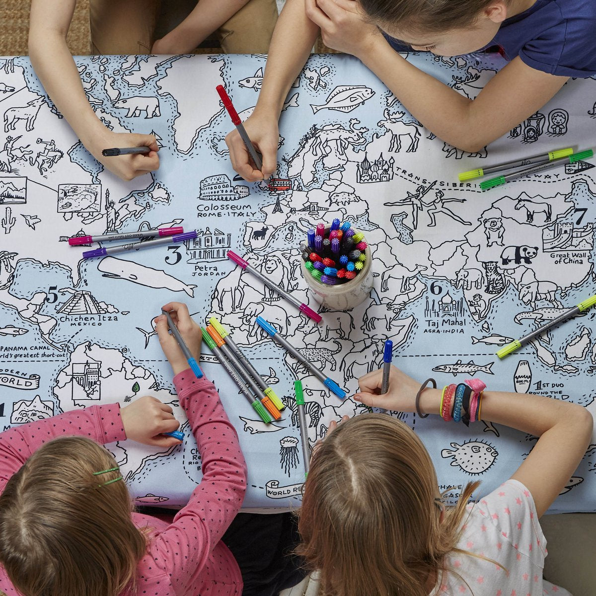 Eatsleepdoodle Tafellaken met wereldkaart