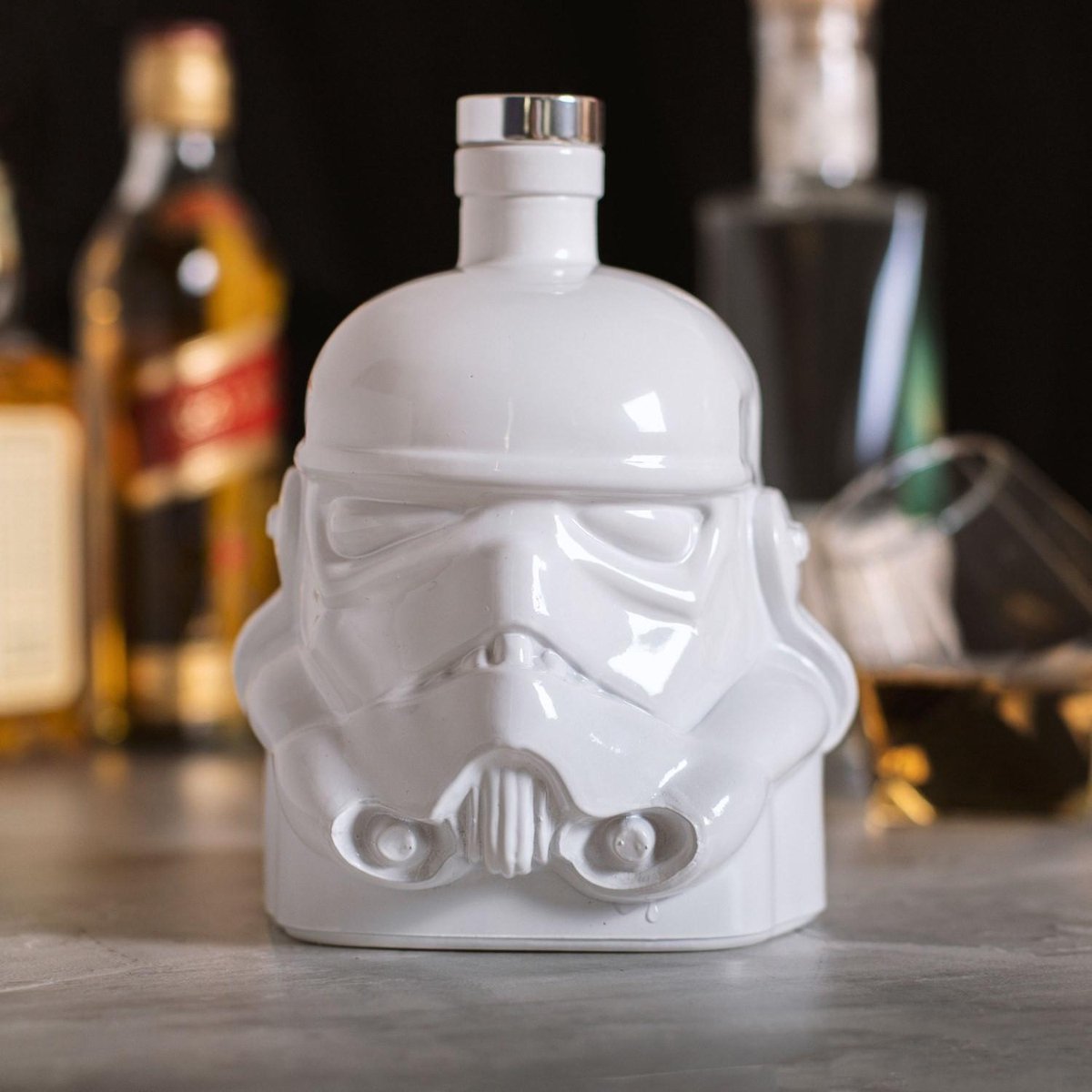 Merkloos Sans Marque Original london 1975 stormtrooper helm wit decanter