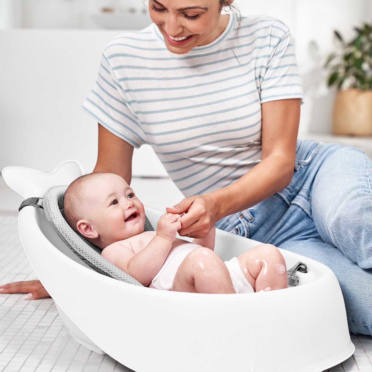 Skip Hop moby smart sling badje - wit