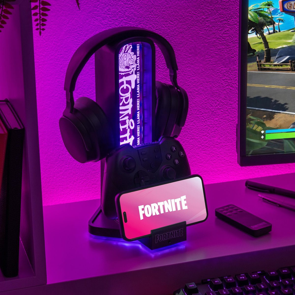 Paladone Fortnite 3‑in‑1 headphone stand met rgb licht usb‑c oplaadpoorten – officieel gelicentieerd gaming bureau accessoire-