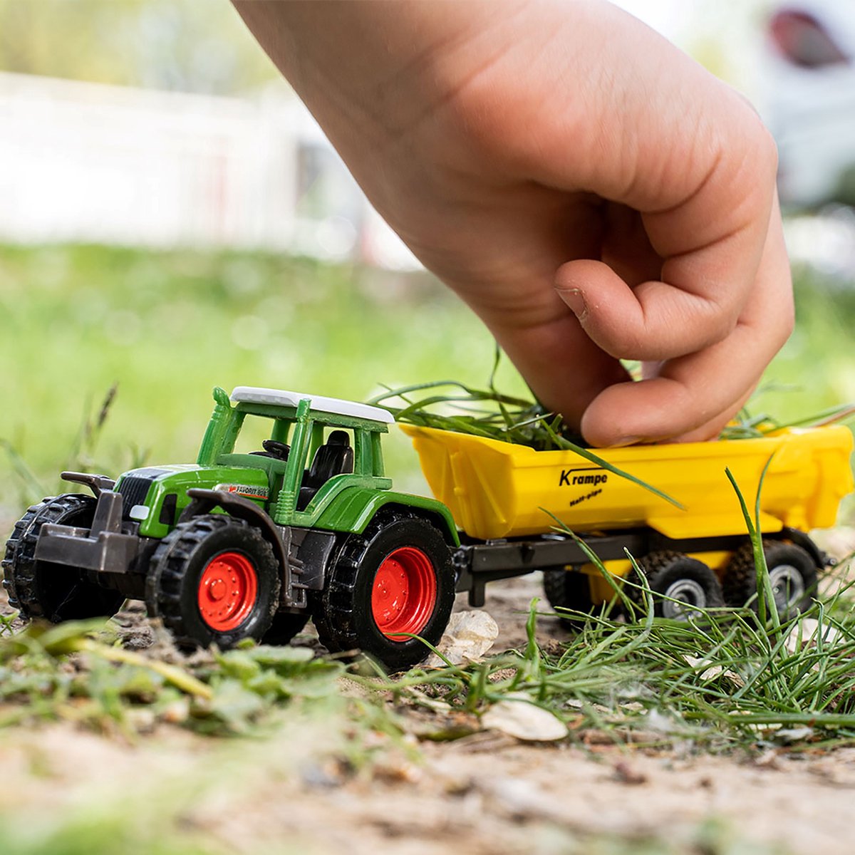 SIKU 1605, fendt-tractor met krampe-kiepwagen, metaal kunststof