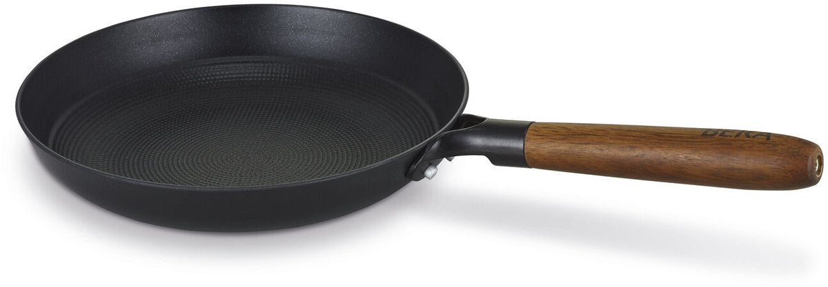 Beka mandala pan non-stick - ø 24 cm – unieke patroon - 100% pfas-vrije antiaanbaklaag - geschikt voor inductie bbq - 100% gerecycled geperst ijzer – keramische antikleef -houten steel met ophanggat