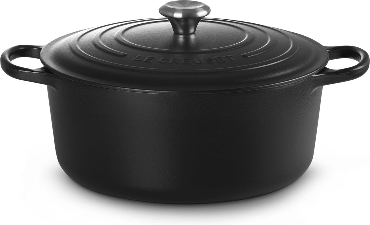 Le Creuset braadpan signature mat zwart – ø 30 cm 8,1 liter – grote ronde gietijzeren stoofpan – mat zwarte emaille – voor grote porties, soepen en braden – geschikt voor inductie, oven en alle warmtebronnen