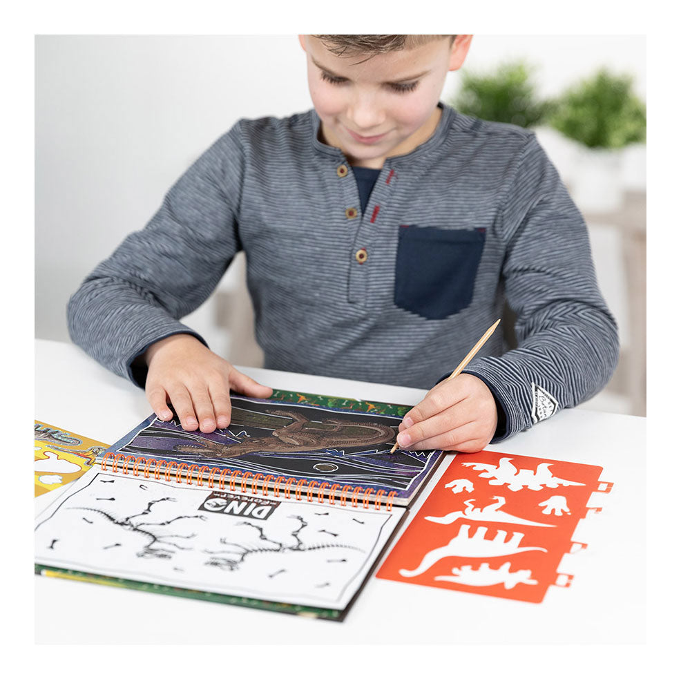 Totum dino vakantie doeboek kraskaarten en kleurboek dinosaurus scratch art junior harde kaft a5 forever dino