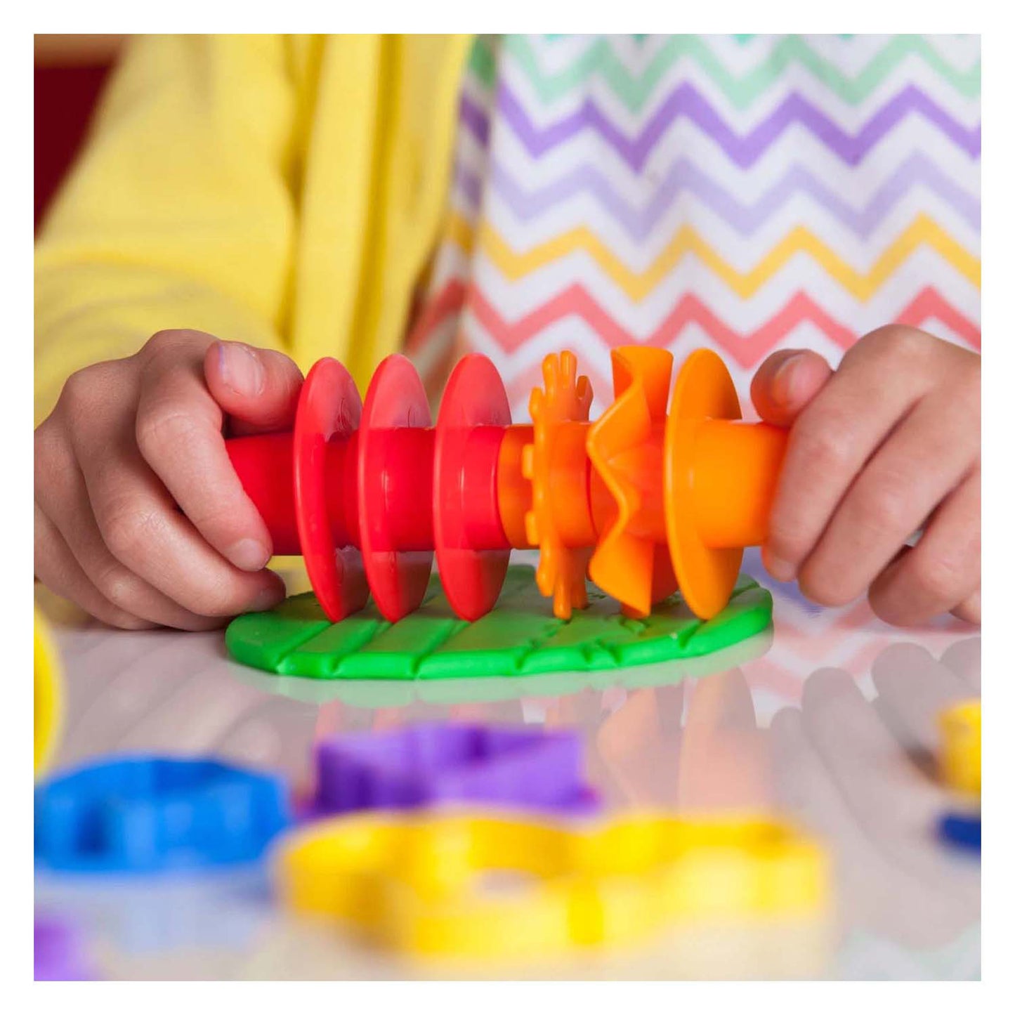 Hasbro Play-doh toolkit met +30 onderdelen 10 kleipotjes