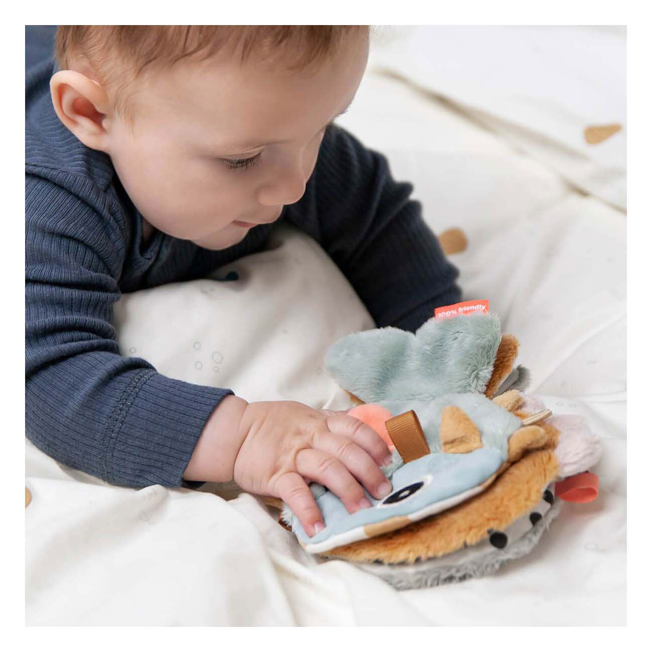 Done By Deer zintuiglijk babyboek zeevrienden