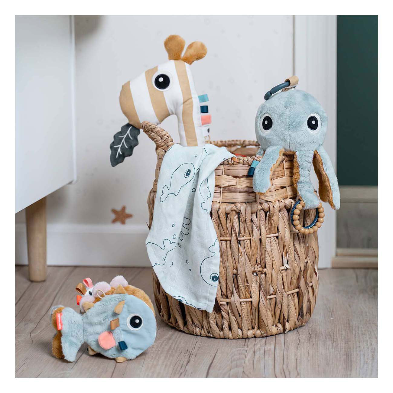 Done By Deer zintuiglijk babyboek zeevrienden