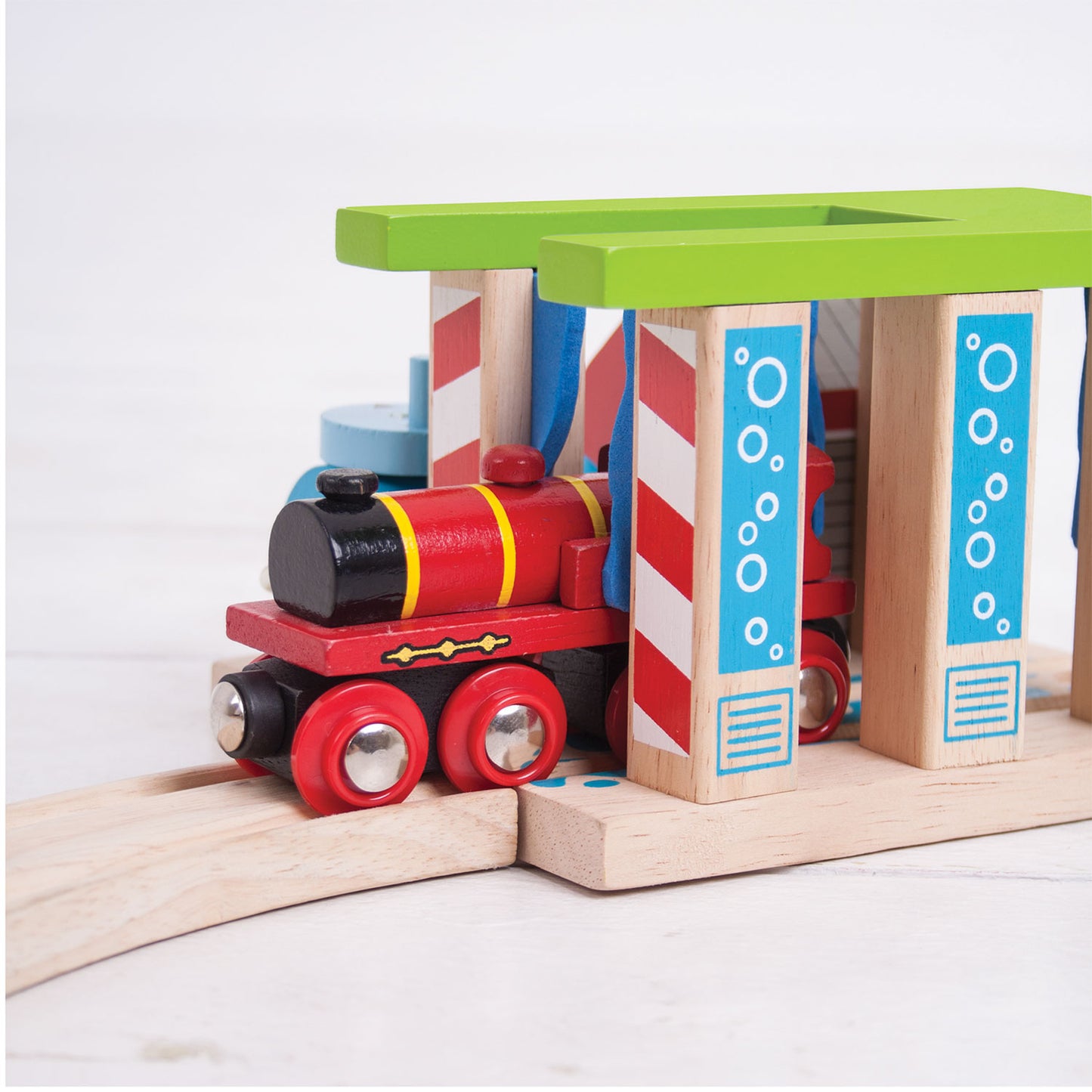 Bigjigs houten rails - wasstraat voor treinen
