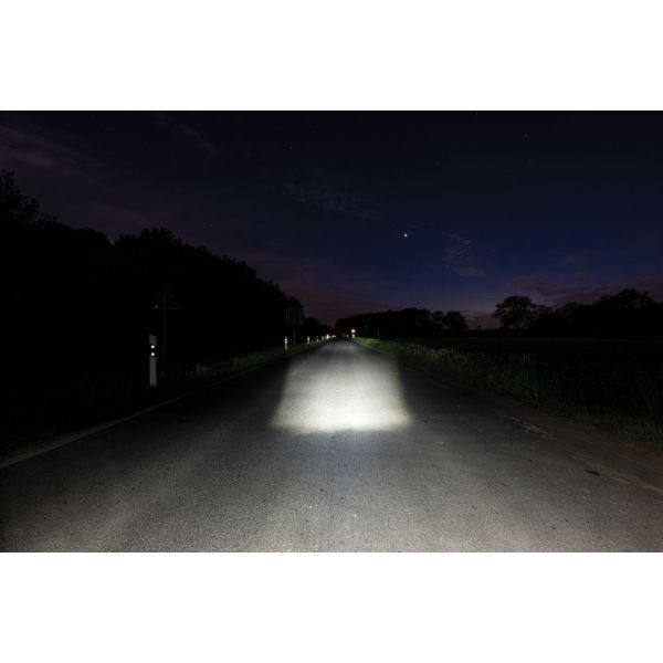 Axa Koplamp dwn front 30 lux - usb-c oplaadbaar