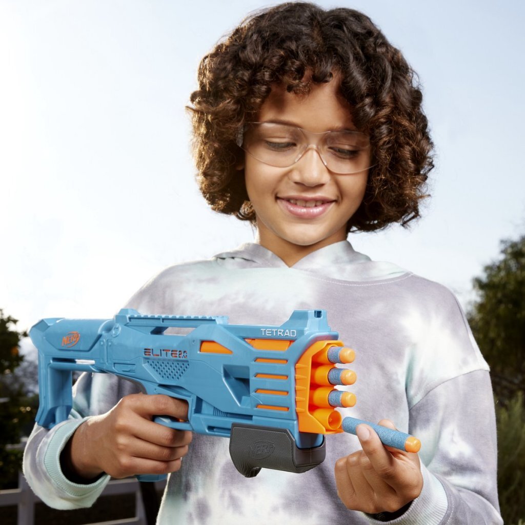 NERF elite 2.0 tetrad blaster + 4 darts