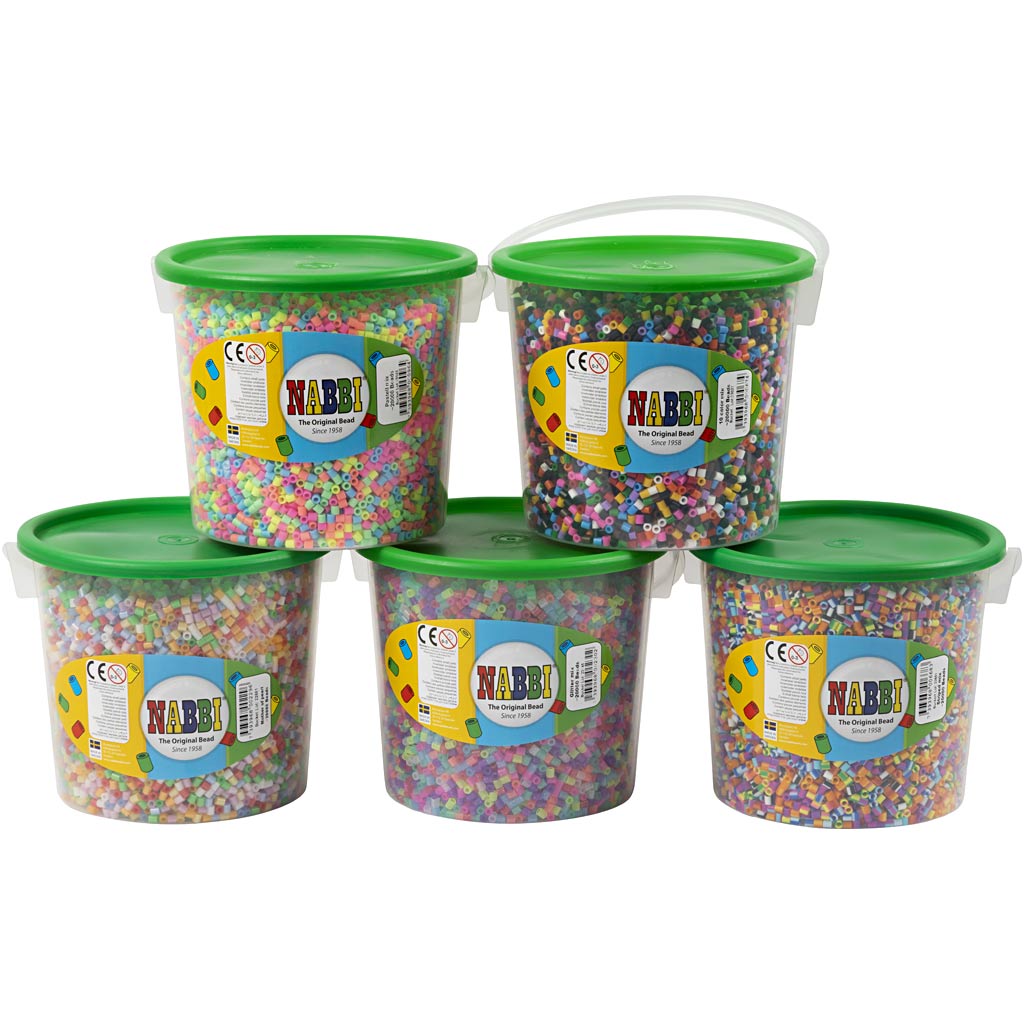 https: www.cchobby.nl strijkkralen-afm-5x5-mm-gatgrootte-2-5-mm-medium-5x20000-stuk-1-doos