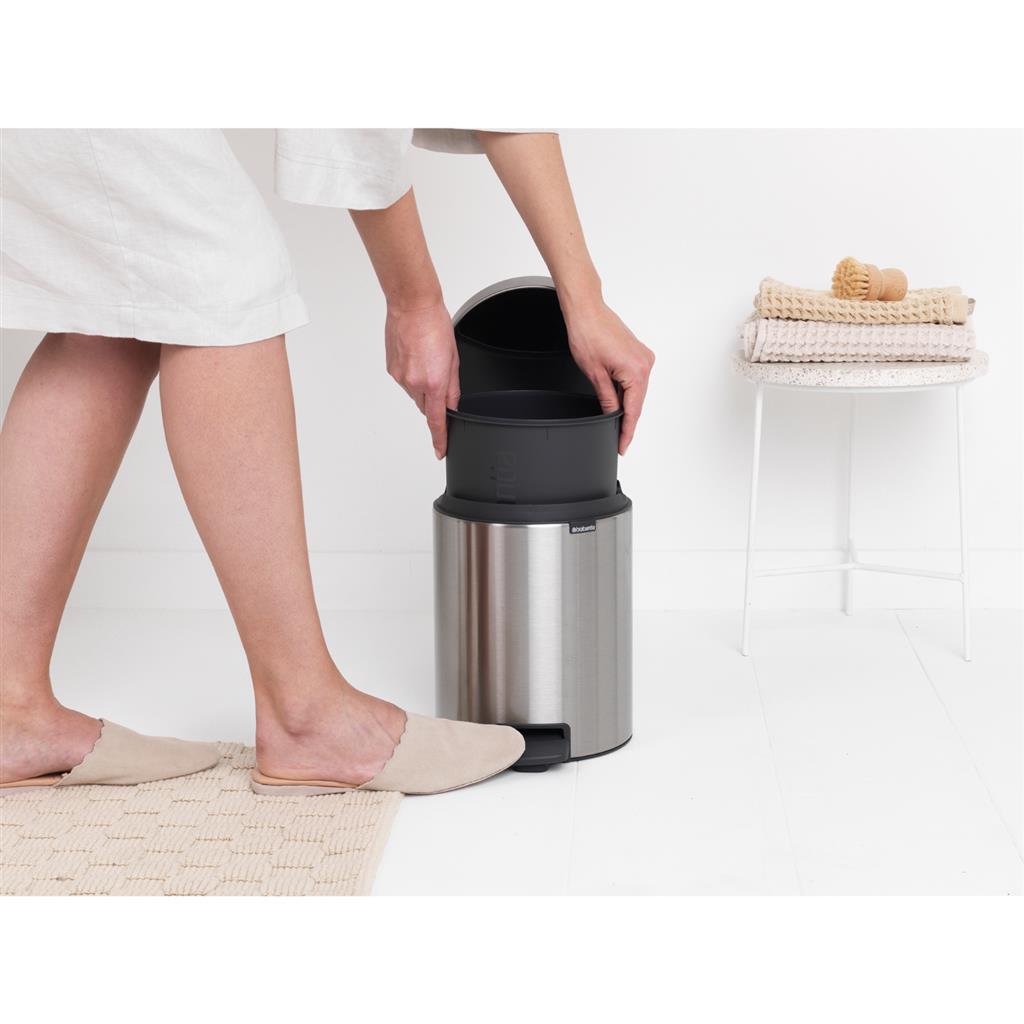Brabantia pedaalemmer newicon 5l mattste
