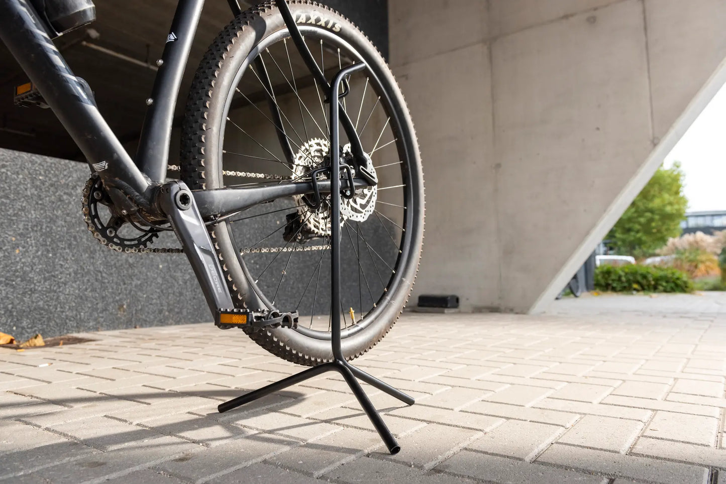 Steco etalage showstandaard display 3-poot mat zwart
