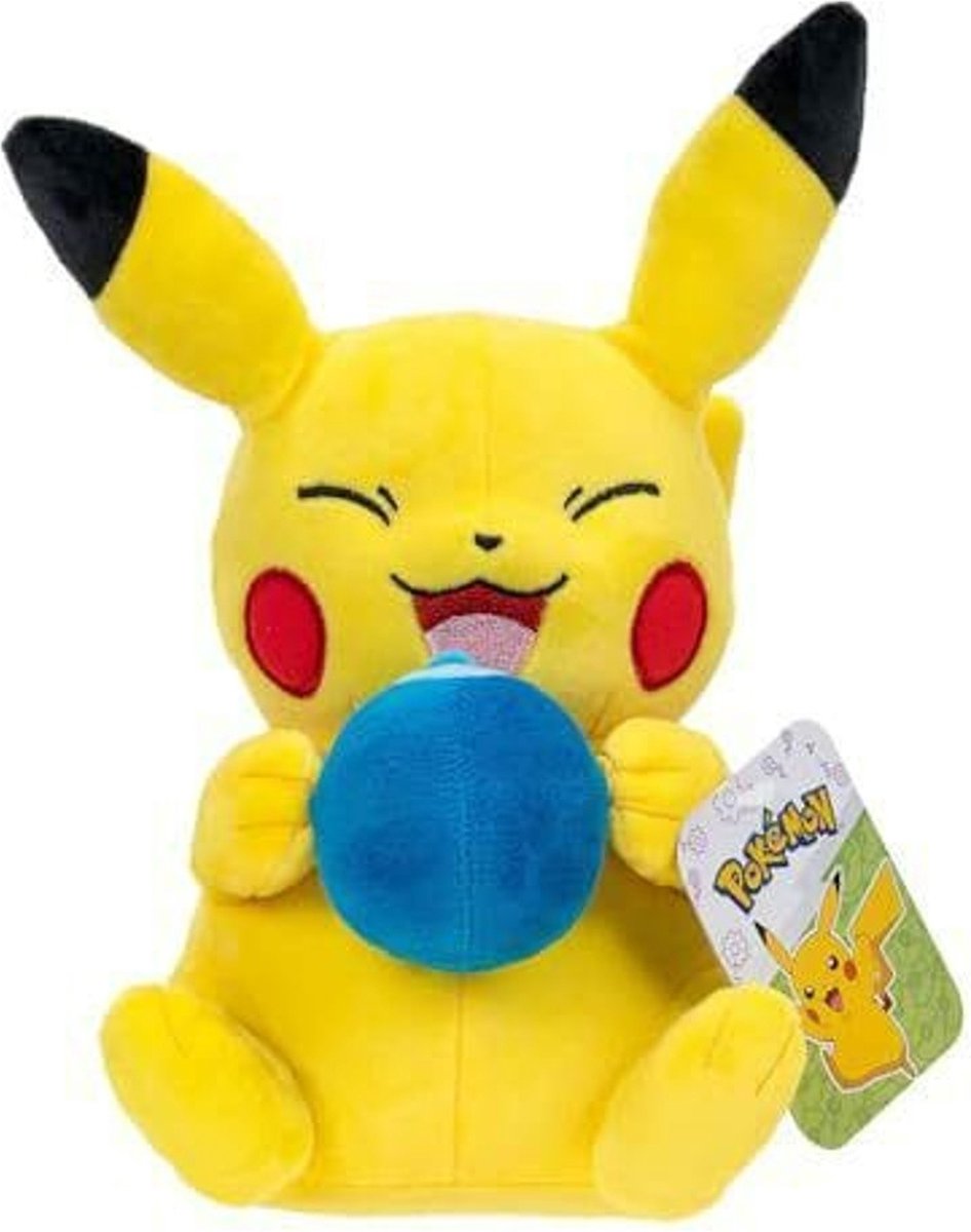 Jazwares Pokémon plush figure pikachu with oran berry accy 20 cm