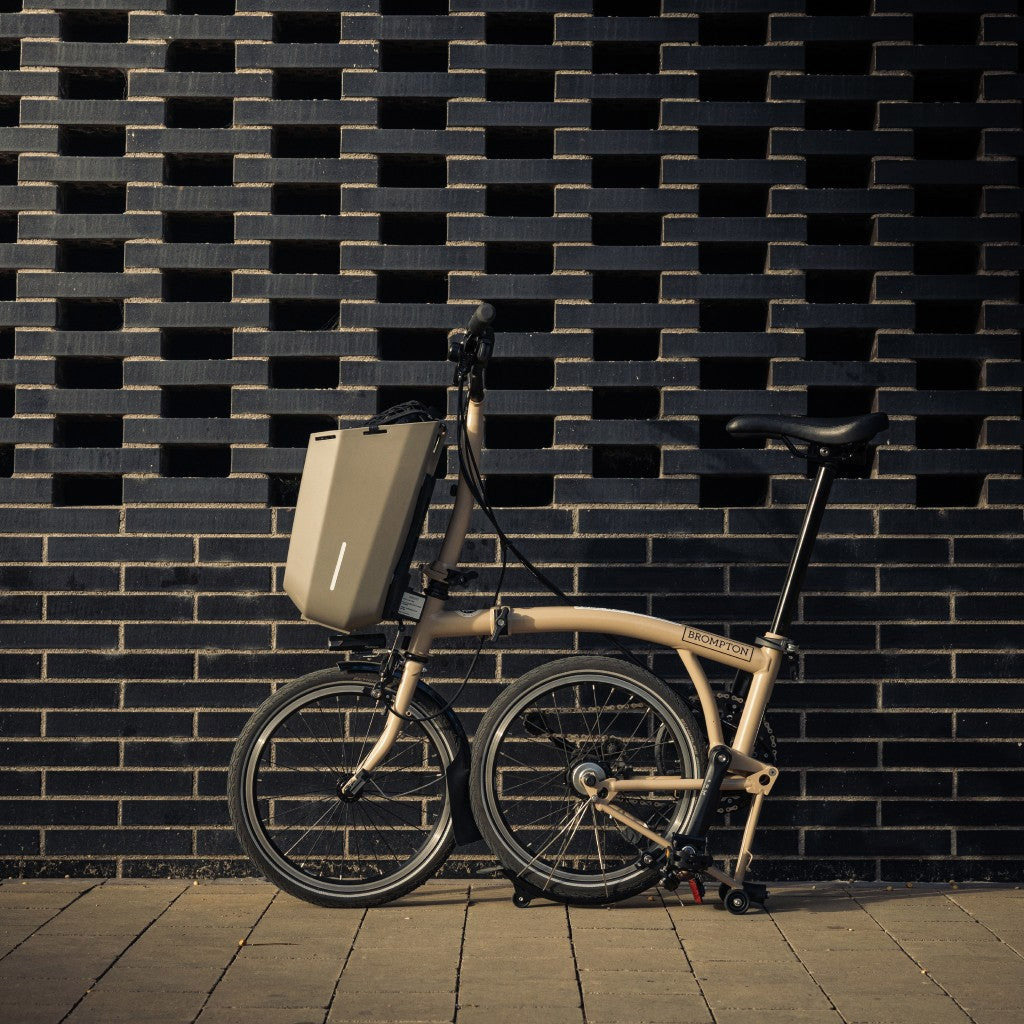 Sigma Shad mand daily bike box voorzijde 20l grijs