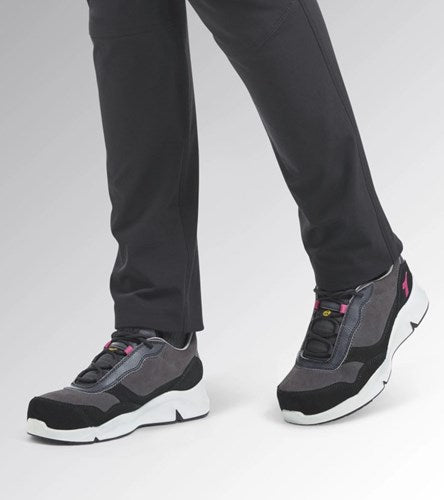 Diadora werkschoen athena laag 179902 s3l d0458 | nine iron raspberry (d0458) | maat 41 - 8053607443451