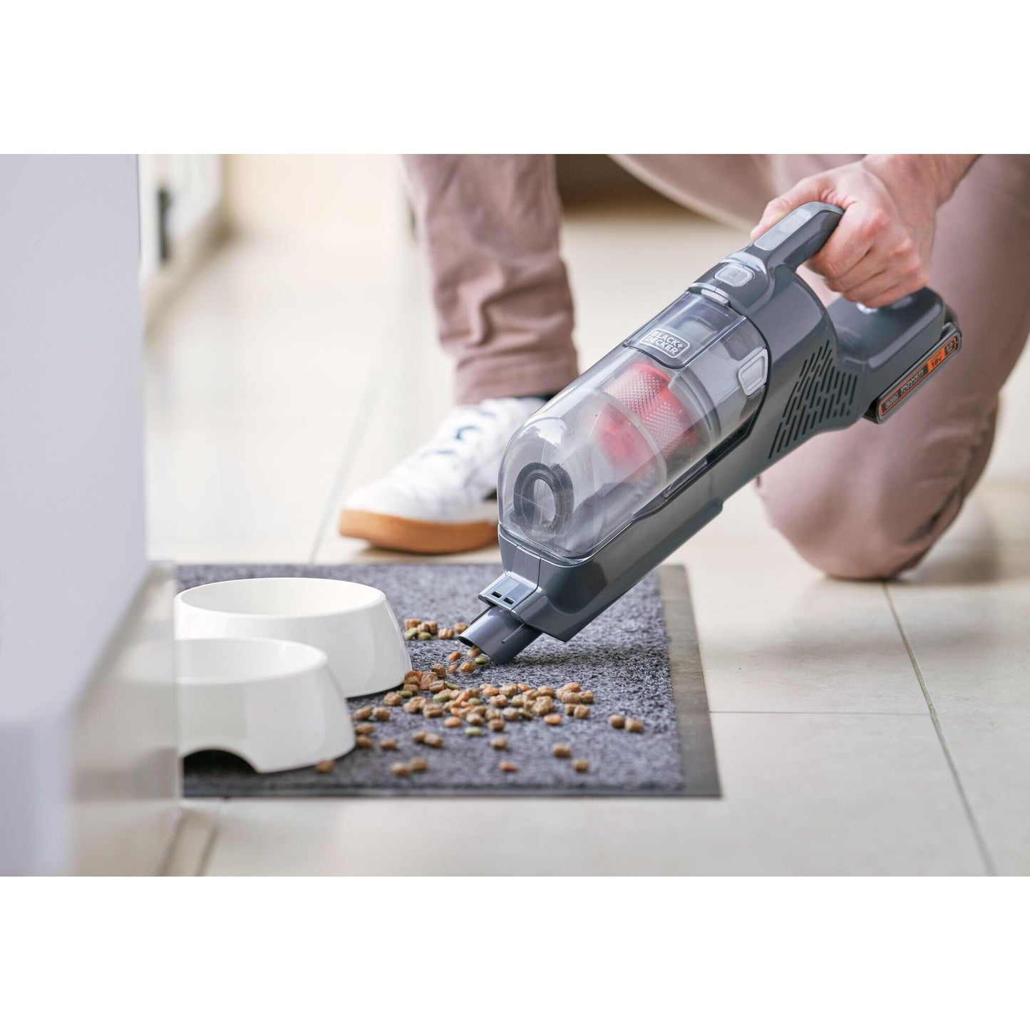 BLACK+DECKER bhfea18d1-qw 18v 2.0ah 2-in-1 steelstofzuiger met verwijderbare accu (18v 2.0ah accu en oplader inbegrepen)