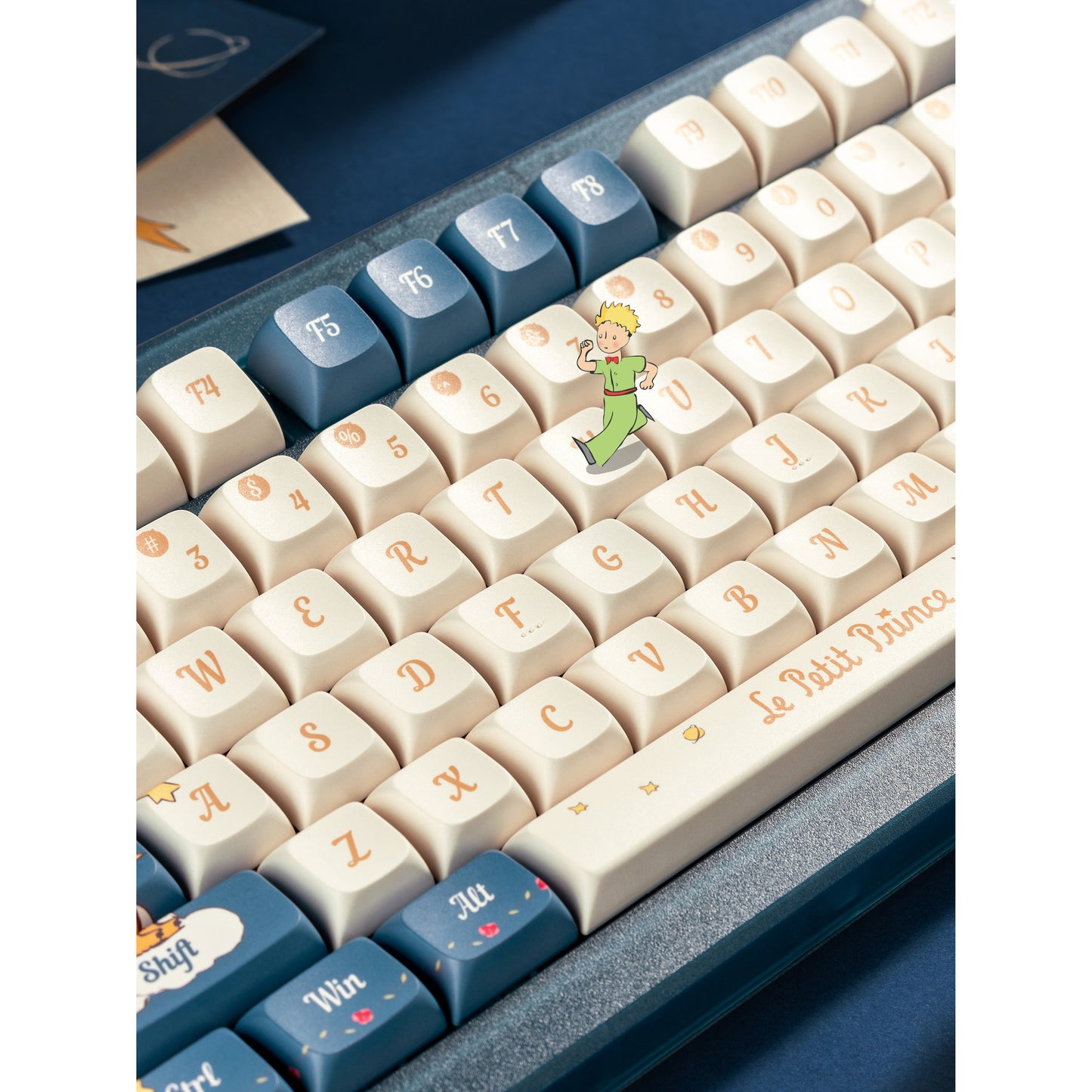 Iqunix ZX75 Sky Encounter Wireless Mechanical Keyboard (Blauw, US lay-out (QWERTY), Gateron Red, 75%, RGB leds, Hot-swappable, Double-shot PBT, 2.4GHz | Bluetooth 5.1 | USB-C)