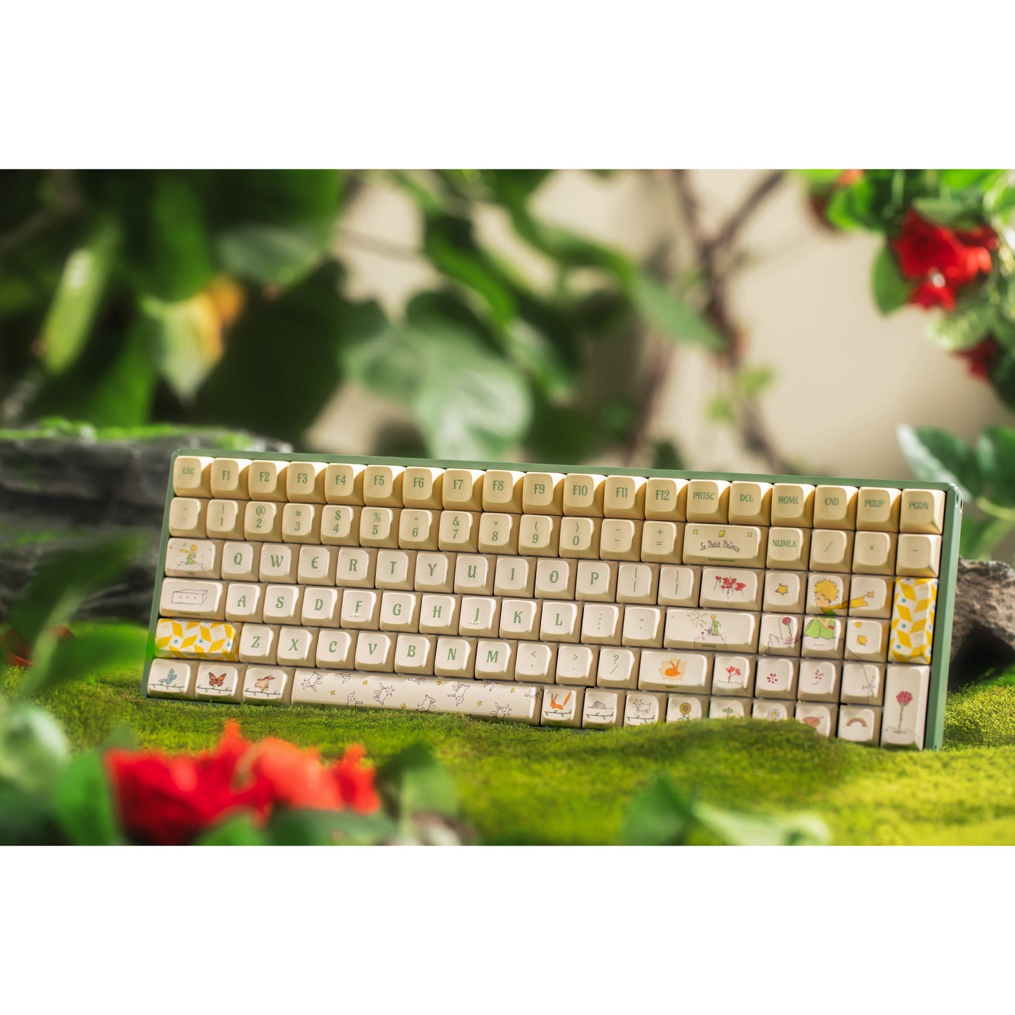 Iqunix F97 Floral Date RGB mechanisch gaming toetsenbord (Groen, US lay-out (QWERTY), Gateron Red, 96%, RGB leds, Hot-swappable, PBT, 2.4GHz | Bluetooth 5.1 | USB-C)