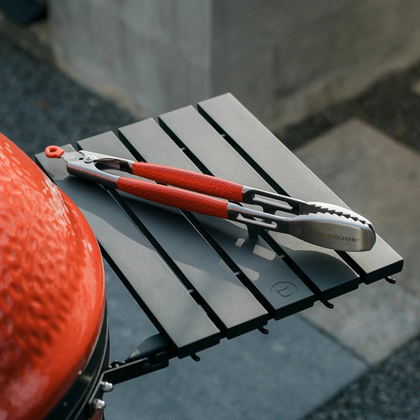 Kamado Joe krafted stalen tang grillbestek (roestvrij staal rood)