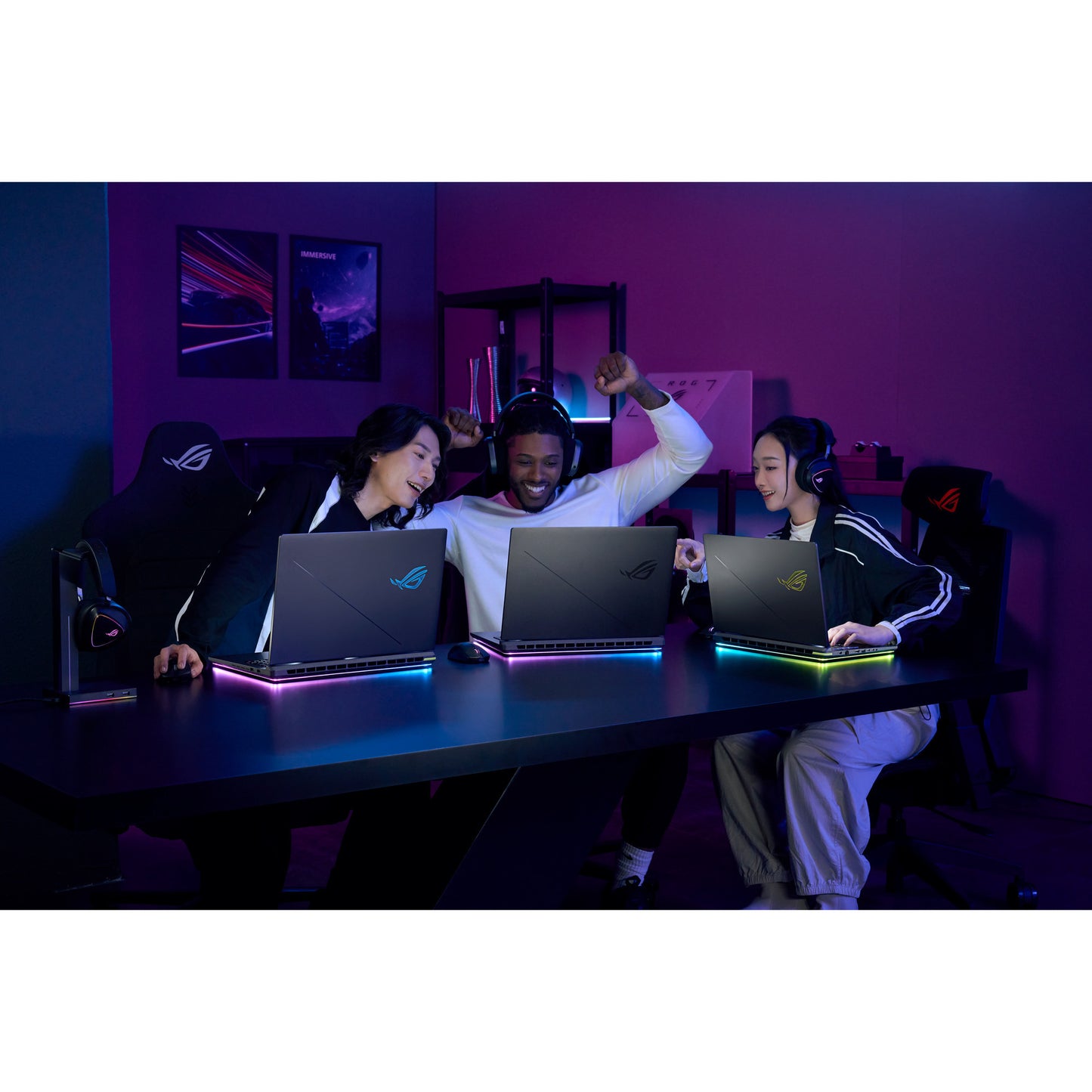 ASUS rog strix g16 g615lp-s5087w 16 gaming laptop (zwart grijs | core ultra 9 275hx | rtx 5070 | 32 gb | 1 tb ssd)