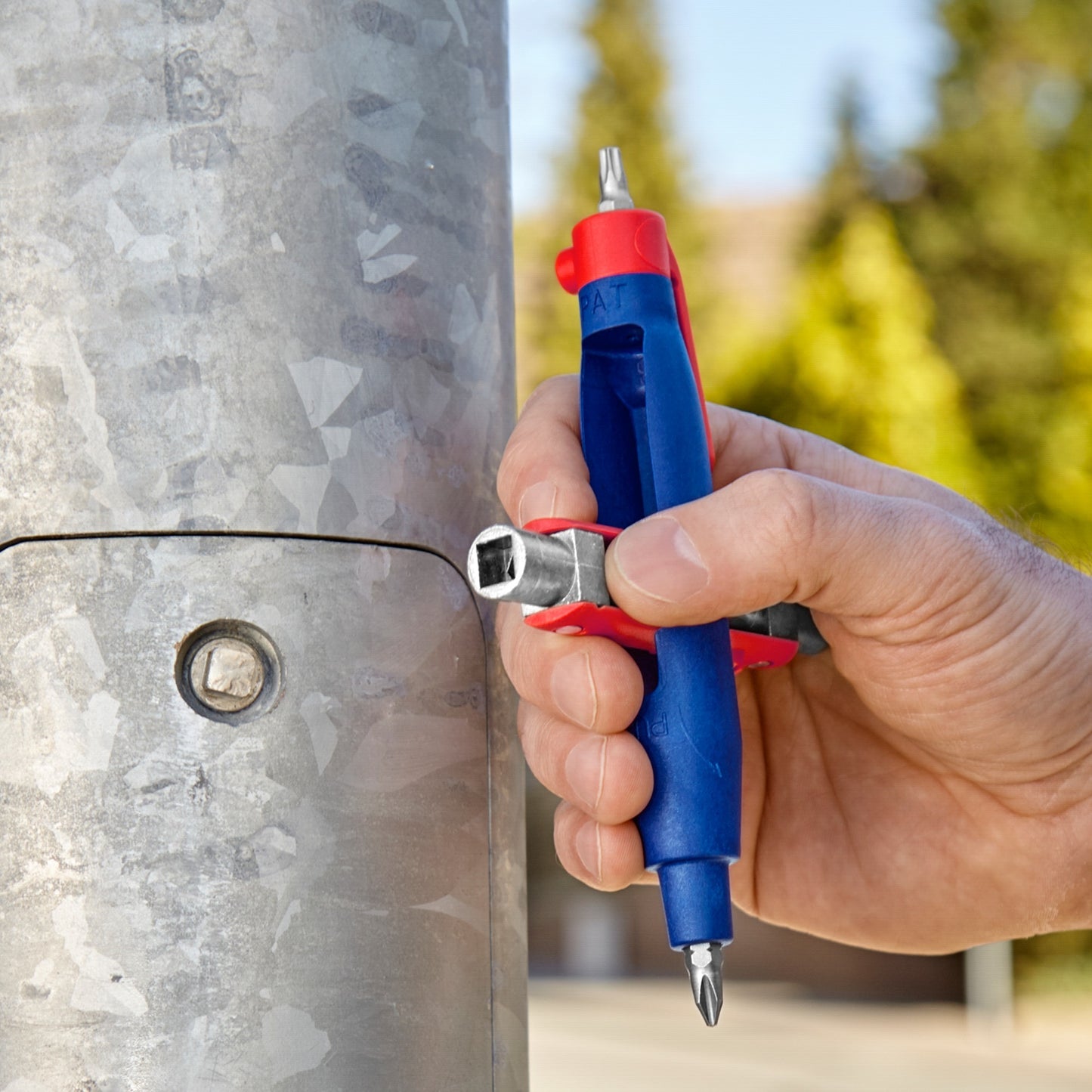 KNIPEX stiftschakelkastsleutel 00 11 07 dopsleutel (blauw rood, lengte 145 mm)