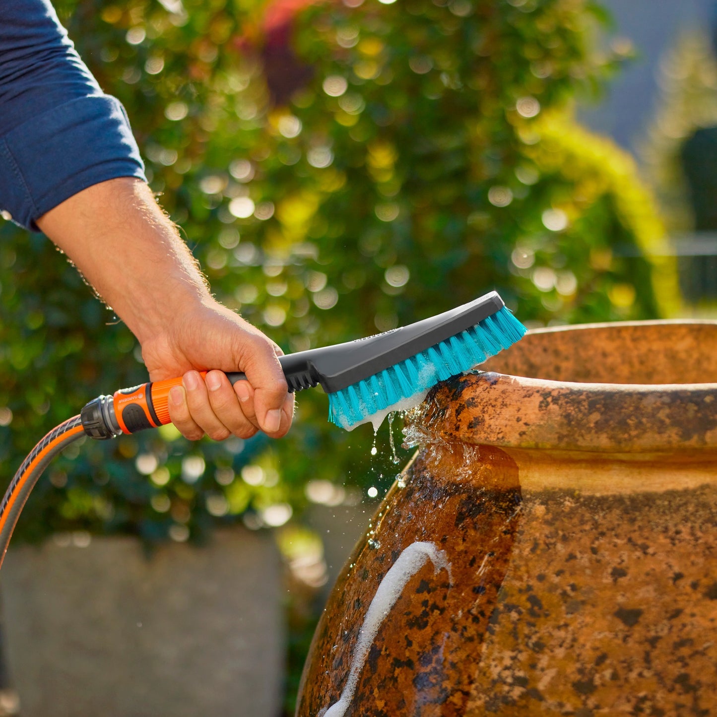 GARDENA cleansystem handborstel s hard, met slangaansluiting wasborstel (grijs turquoise, 18844-20)