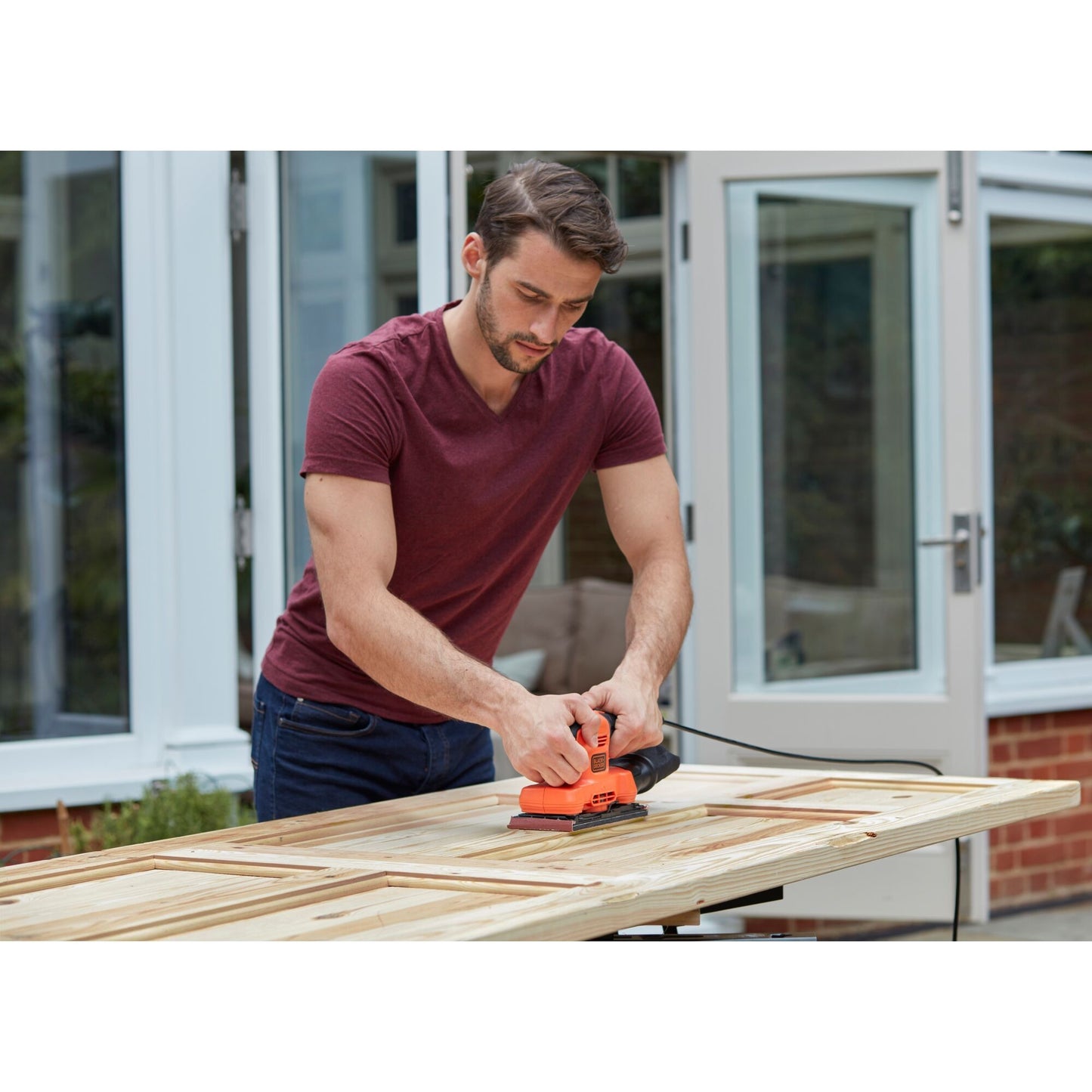 BLACK+DECKER 150w 1 3 vel vlakschuurmachine bew220-qs (oranje zwart)