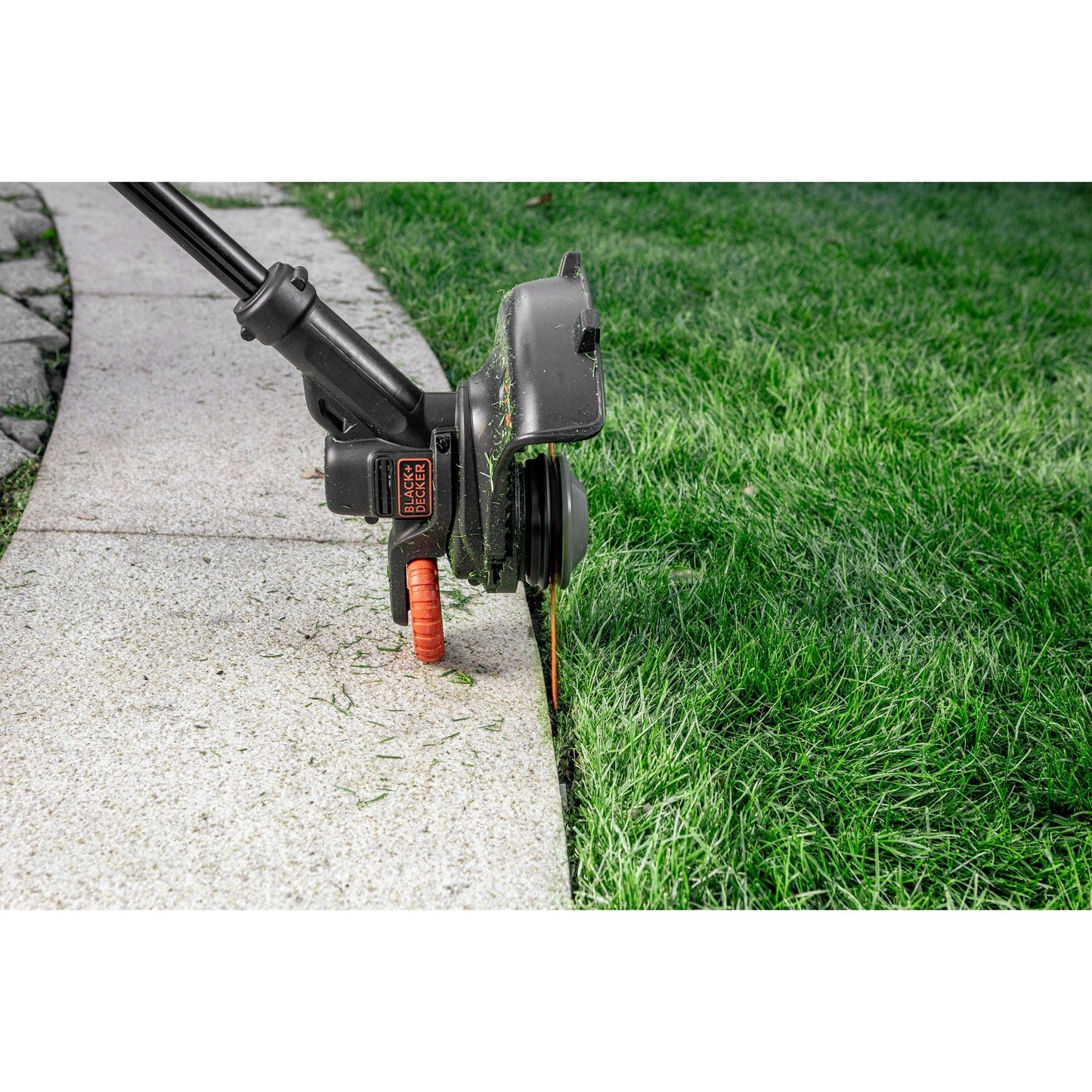 BLACK+DECKER 18v trimmer met 2 messen en accu grastrimmer (zwart oranje, 25 cm, accu inbegrepen)