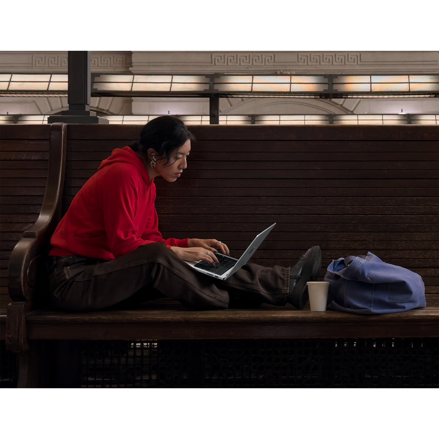 Apple Macbook Pro 2023 14 (MR7J3N A) Refurbished laptop (Zilver | M3 8 Core | 10‑core GPU | 8GB ram | 512 GB SSD)