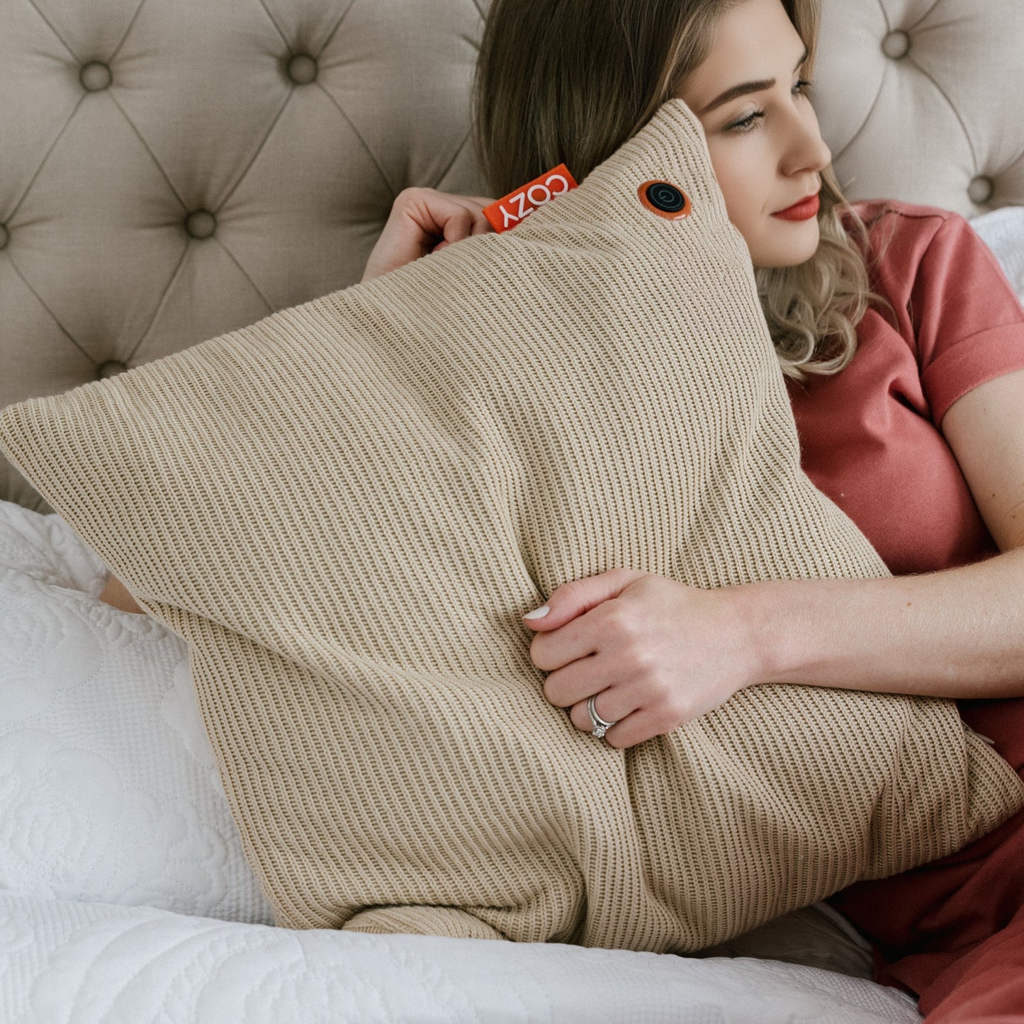 Cozy Una Knitted 45 x 45 cm draadloos warmtekussen (Lichtbeige, Powerbank 5000 mAh)