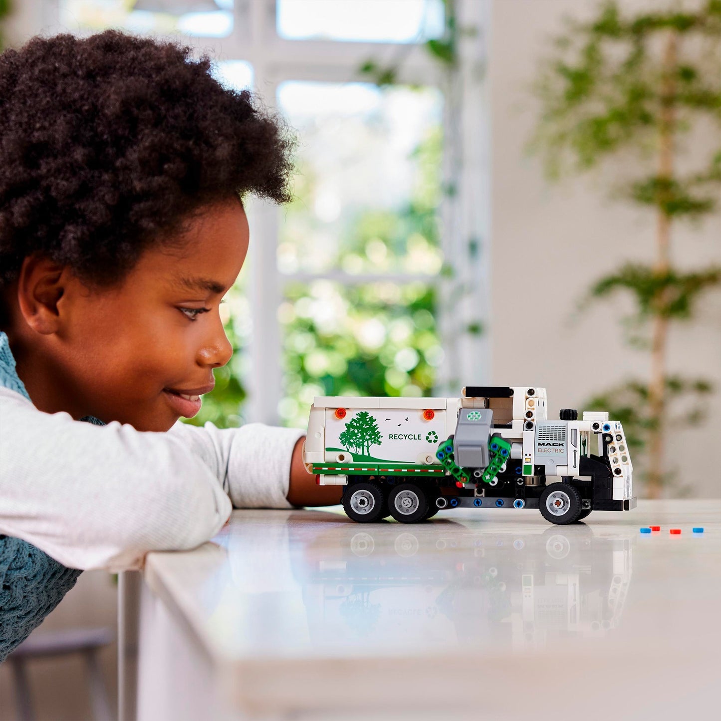 LEGO technic - mack lr electric vuilniswagen constructiespeelgoed (42167)