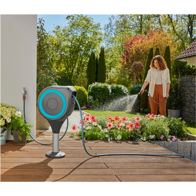 GARDENA patio slangenbox rollup s slanghaspel (grijs wit, 15 meter, incl. reinigingsspuit)