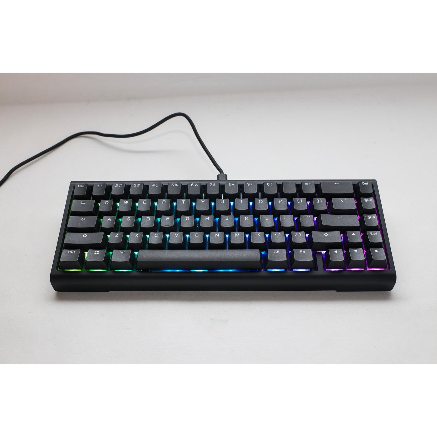 Ducky projectd tinker 65 met qmk via rgb mechanisch toetsenbord (zwart, us lay-out (qwerty), cherry mx brown, 65%, rgb leds, double-shot pbt, hot-swappable, gasket mount)