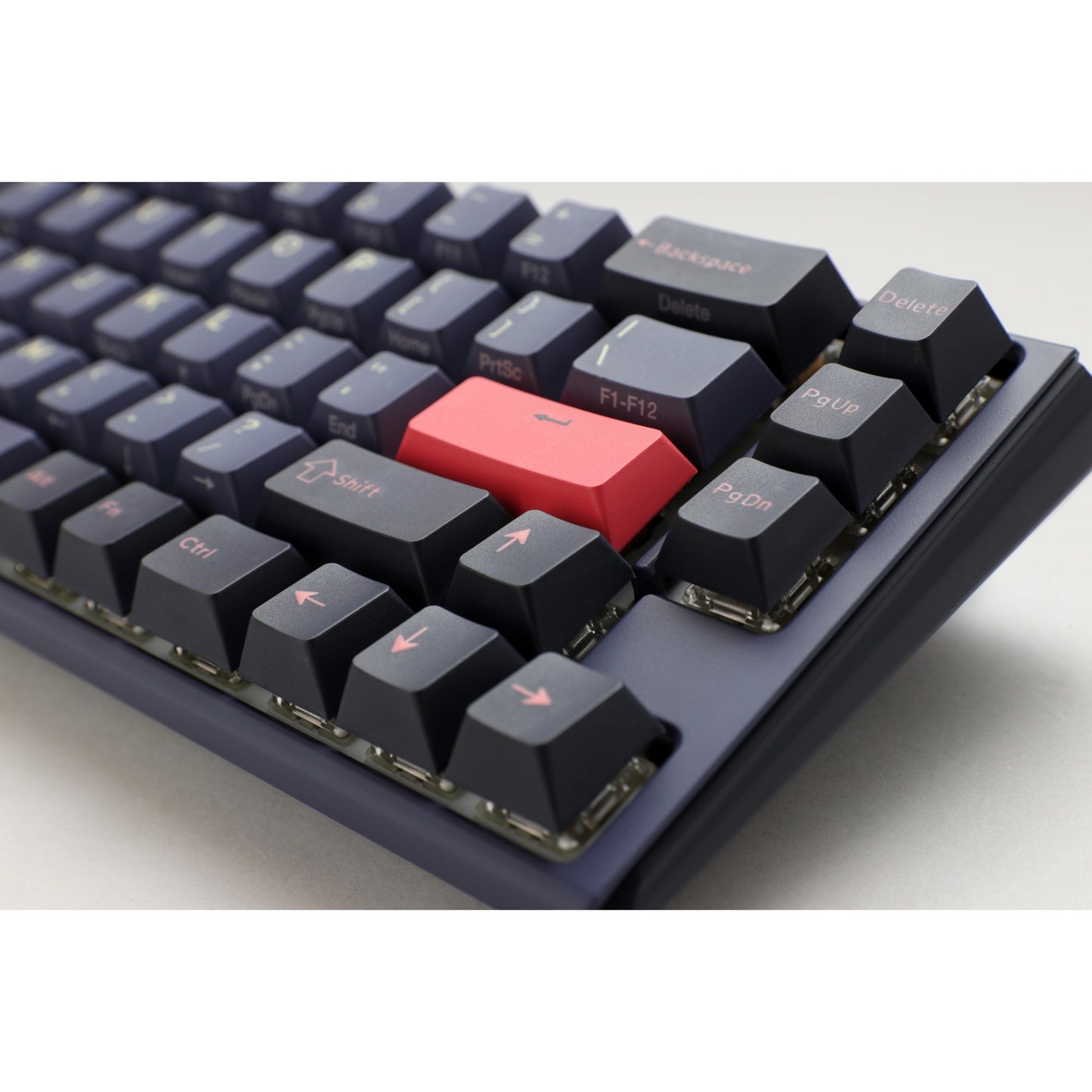 Ducky one 3 cosmic blue sf rgb mechanisch toetsenbord (donkerblauw, us lay-out (qwerty), cherry mx brown, 65%, rgb leds, double-shot pbt, hot-swappable, quack mechanics)