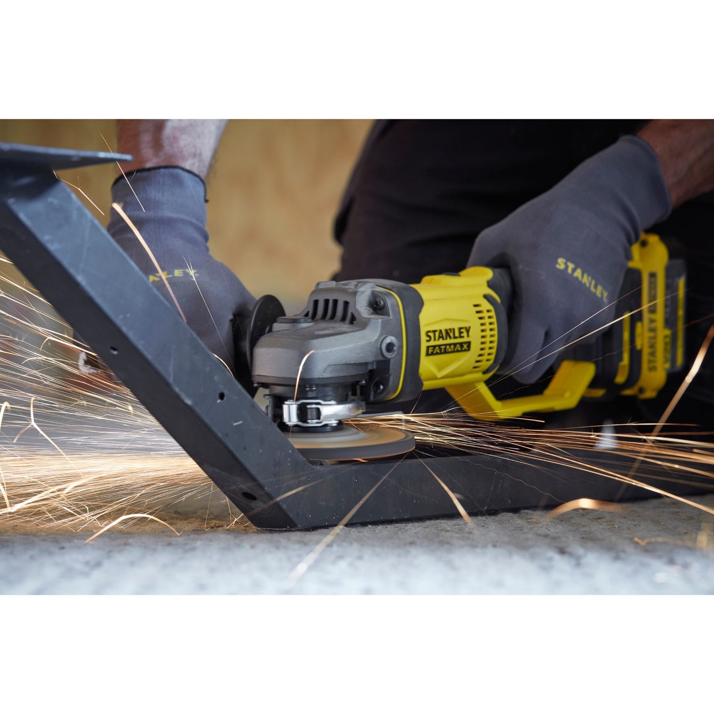 Stanley fatmax v20 18v haakse slijper (geel zwart, koffer, 2 accu's (4.0ah) en oplader (4a) inbegrepen)