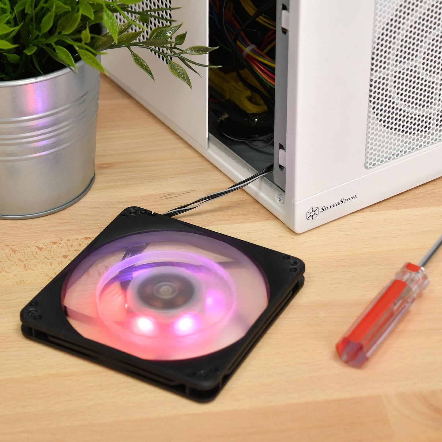 SilverStone sst-fw124-argb 120x120x15 case fan (zwart, 120 x 120 x 15 mm, pwm)