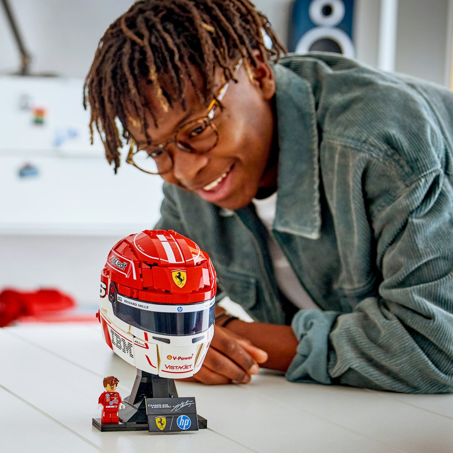 LEGO editions 43014 scuderia ferrari hp helm van charles leclerc