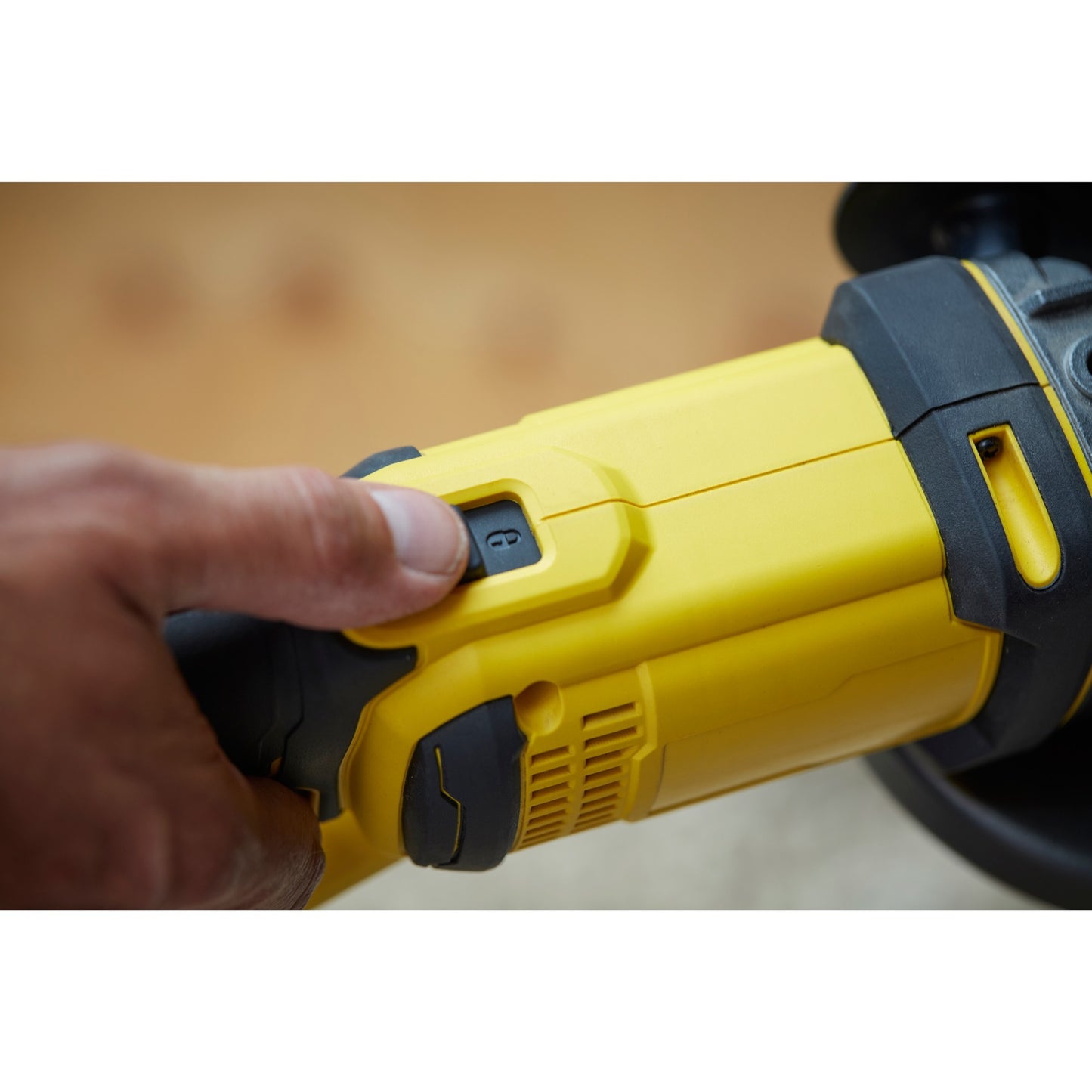 Stanley fatmax v20 18v haakse slijper (geel zwart, koffer, 2 accu's (4.0ah) en oplader (4a) inbegrepen)