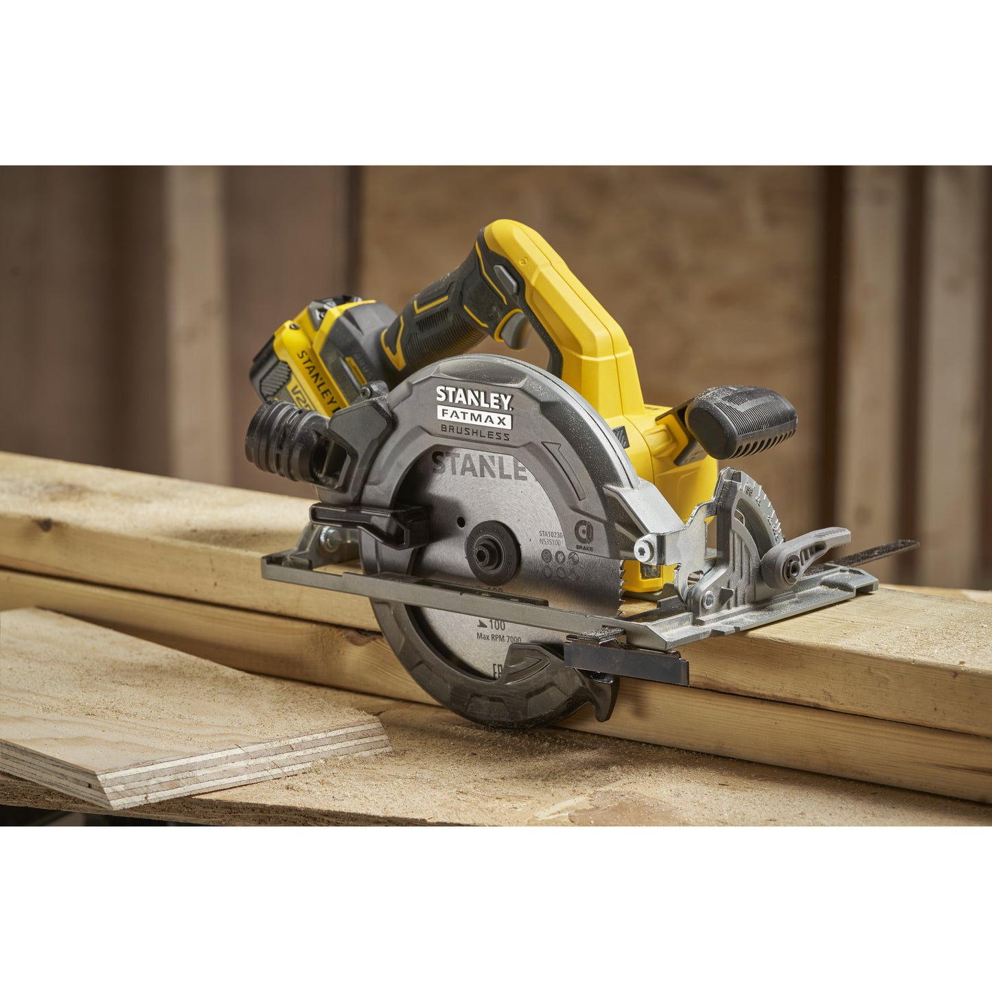 Stanley fatmax v20 18v cirkelzaag 190mm handcirkelzaag (zwart geel, accu en oplader inbegrepen, met koffer)