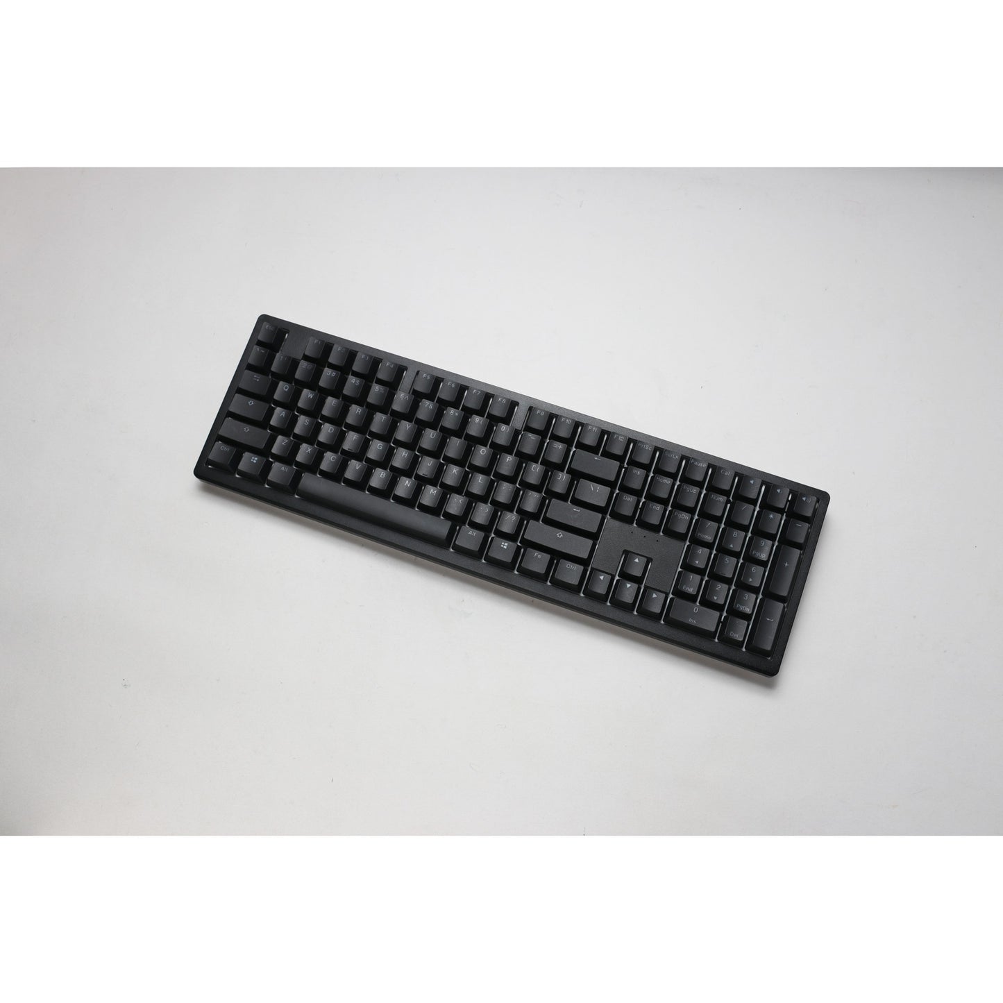 Ducky zero 6108 classic black rgb mechanisch gaming toetsenbord (zwart, us lay-out (qwerty), cherry mx2a brown, 100%, rgb leds, double-shot pbt, hot swap, 2.4ghz | bluetooth | usb-c)